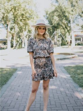 Saltwater Luxe Women's Floral Blouson Midi Dress in Peach and Black